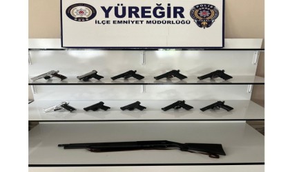 Yüreğir polisi aranan 104 şahsı yakaladı