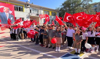 Afyonkarahisarda yeni eğitim dönemi 143 bin öğrenci ile başladı