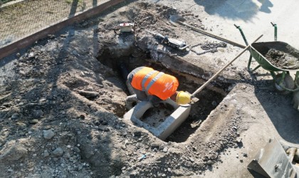 Altyapısı yenilenen Arifiye Zübeyde Hanım Caddesinde üstyapı çalışmaları başladı