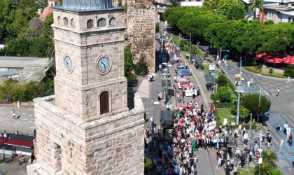 Antalya caddeleri Yörük Göçüyle şenlendi