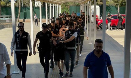 Antalya merkezli Kuyu-27 operasyonunda gözaltına alınan 34 şüpheliden 32si tutuklandı