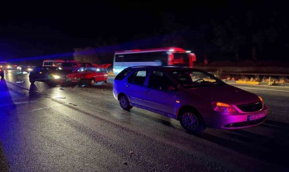 Antalyada 3 araçlı zincirlemeli kaza: 1 yaralı