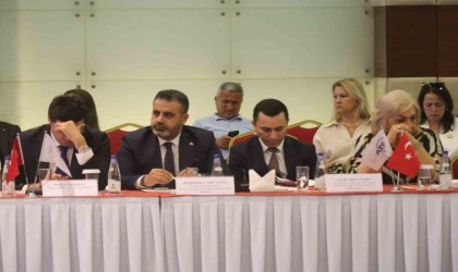 Antalyada Türk devletlerinin ekonomik gücü ve getireceği fırsatlar konferansı düzenlendi