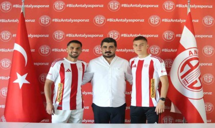 Antalyasporda Petrusenko ve Abdurrahim için imza töreni düzenlendi