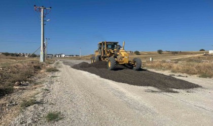 Asfaltlama ve yol bakım çalışmaları devam ediyor