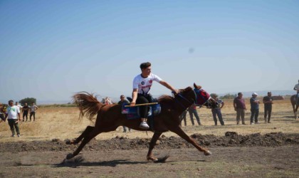 Balıkesirin kurtuluşu Rahvan At Yarışları ile kutlandı