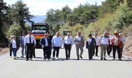 Başkan Özlü Korugöl yolu yapım çalışmalarını inceledi