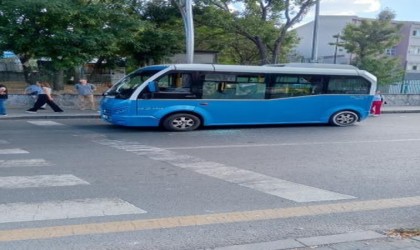 Başkentte yolcu minibüsüne satırlı saldırı