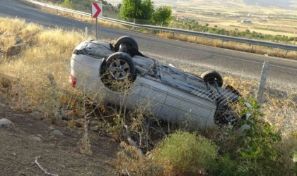 Batmanda virajı alamayan otomobil takla attı: 1 yaralı