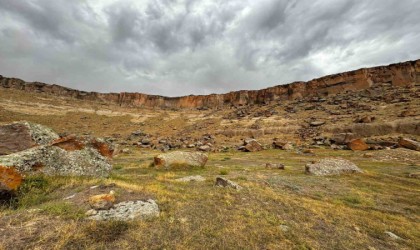 Bir çok medeniyete ev sahipliği yapan “Meya Antik Kenti” turizme kazandırılmayı bekliyor