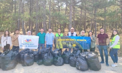 Bir günde 100 kilo katı atık toplandı