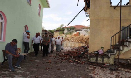 Cami lojmanında yangın korkuttu