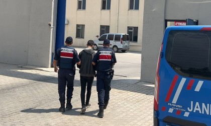 Çeşitli suçlardan aranan şahıs jandarma tarafından yakalandı