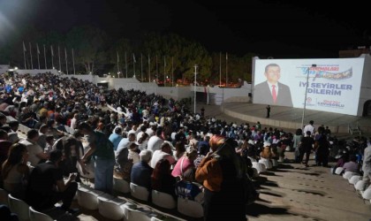 Denizli Büyükşehrin Yaz Sinema Günleri nostalji dolu bir akşam yaşattı