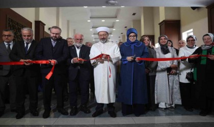 Diyanet İşleri Başkanı Erbaş: “Dünyanın gözü önünde bir milletin varlığının hiçe sayıldığı çağa tanıklık etmekten hicap duyuyoruz”