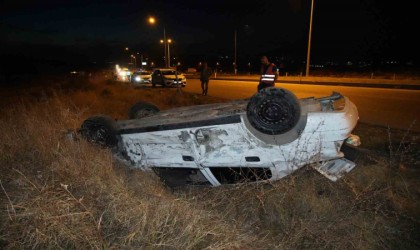 Edirnede takla atan otomobilin sürücüsü yaralandı