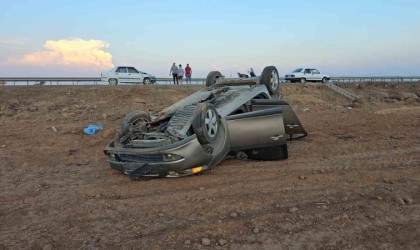 Gaziantepte çarpışan 2 otomobilden biri takla attı: 4 yaralı