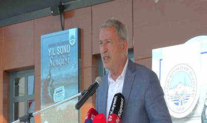 Hulusi Akar: İnsanların etkinliklerle sosyalleşmesi, sokağa çıkması lazım