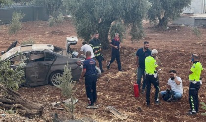 Hurdaya dönen araçtan burnu bile kanamadan çıktı