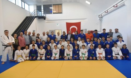 Judo Federasyonu Başkanı Huysuz, Yunusemrede judocularla buluştu