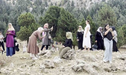 Kadınlar, Başkonuş Yaylasında doğayla buluştu