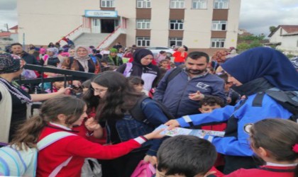 Karsta polis öğrencileri bilgilendirdi