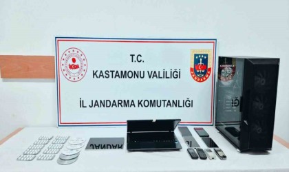 Kastamonuda uyuşturucuyla yakalanan 2 şahıs tutuklandı.