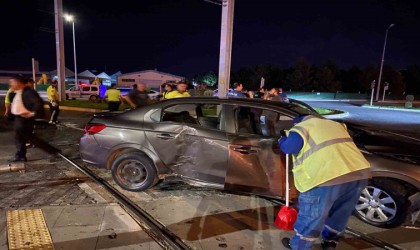 Kayseride kazaya karışan otomobilin sürücüsü kaçtı: 5 yaralı