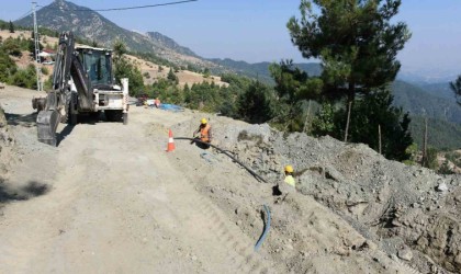 Köşürgenin yeni içmesuyu hattının imalatı sürüyor