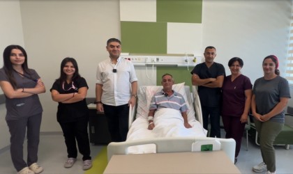 Manisa Şehir Hastanesinde ilk kez hastanın daralan şah damarına stent takıldı