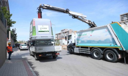 Merkezefendide atıklar yer üstü konteynerleriyle toplanacak