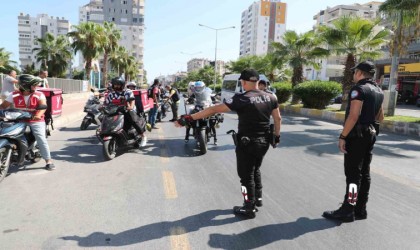 Mersinde motosiklet sürücülerine şok uygulama