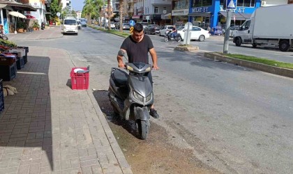 Motosiklet sürücüsünü havaya savuran kaza kamerada