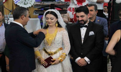 Özgür Özel, Mardinde nikah şahidi oldu