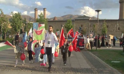 Sağlık çalışanları Erzurumda İsraili protesto etti