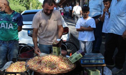 Siirtin yeşil altını tezgahtaki yerini aldı