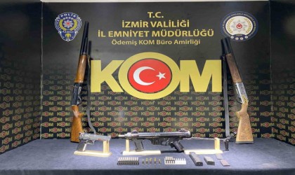 Silah tacirine operasyon: Uzi ele geçirildi