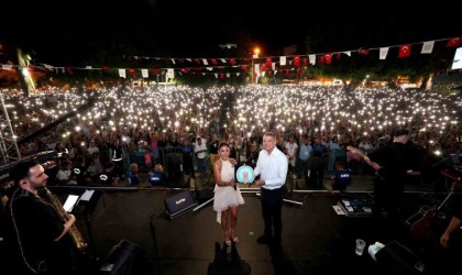 Silifke Festivalinde Melek Mosso rüzgarı esti