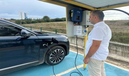 Sinopta güneş panellerinden elektrikli şarj istasyonu