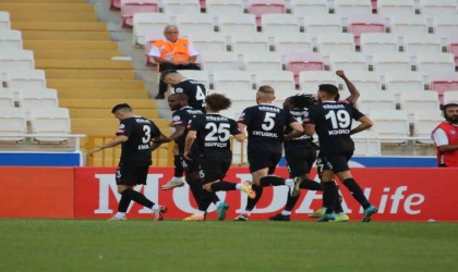 Trendyol Süper Lig: Sivasspor: 1 - Gaziantep FK: 1 (İlk yarı)