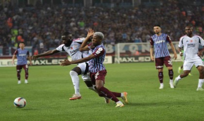 Trendyol Süper Lig: Trabzonspor: 1 - Beşiktaş: 1 (İlk yarı)