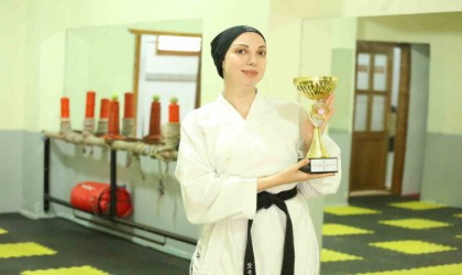 Yalovanın ilk kadın karate antrenörü oldu