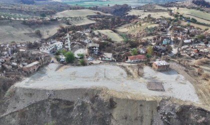 Yangında küle dönen Karayakupta yaralar sarılıyor