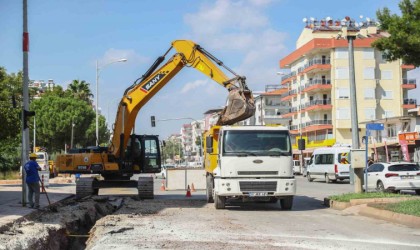 Yeniköyde eskiyen içme suyu hattı yenileniyor