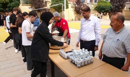 Yozgatta Mevlid-i Nebi Haftasında öğrencilere pilav ikram edildi