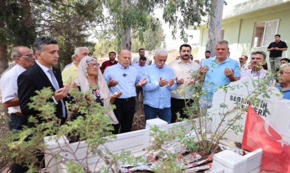 Yüreğir ilçesinin kurucu Belediye Başkanı Sabahattin Eşberk mezarı başında anıldı