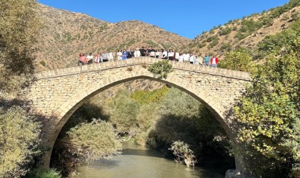 120 kişilik grup Şemdinlinin tarihi mekanlarını gezdi