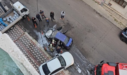 Ankarada faciadan dönüldü: Park halindeki otomobil tüp kamyonetinin yanında yandı