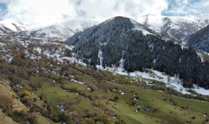 Artvinde sonbahar ve kış manzaraları aynı karede