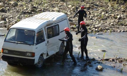 Bartında gerçeğini aratmayan afet tatbikatı